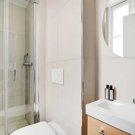 Modern Studio With Ac - Near Montmartre * Parijs